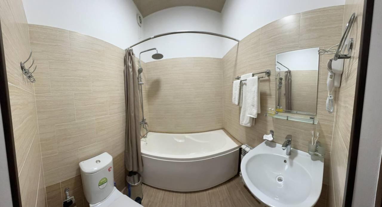 Hotel Aral Nukus Buitenkant foto
