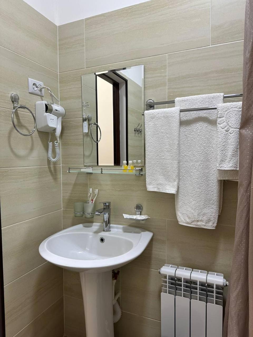 Hotel Aral Nukus Buitenkant foto